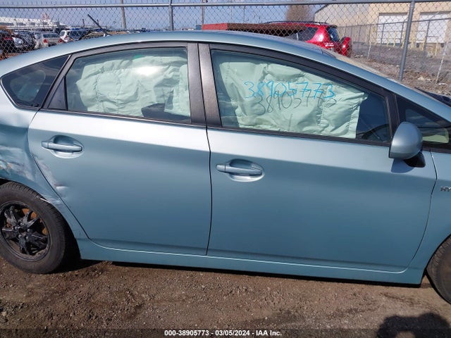 Toyota Prius Two 2015 JTDKN3DU4F1949241 Image 14