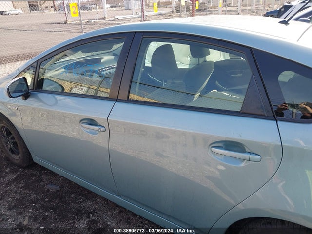 Toyota Prius Two 2015 JTDKN3DU4F1949241 Image 15