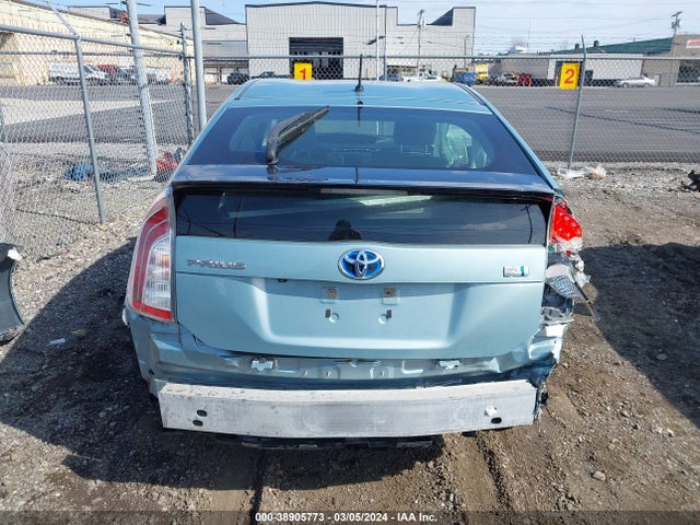 Toyota Prius Two 2015 JTDKN3DU4F1949241 Image 17