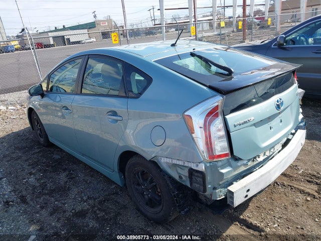 Toyota Prius Two 2015 JTDKN3DU4F1949241 Image 3