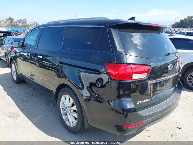 KIA SEDONA EX 2018 KNDMC5C16J6389400 Image 3