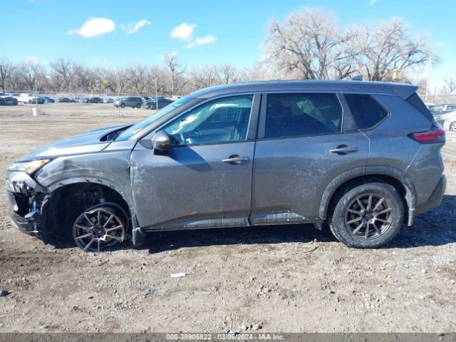 5N1BT3BB7NC680223 Nissan Rogue Sv Intelligent Awd