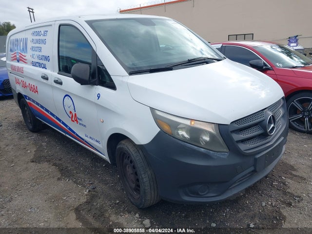2017 WD3PG2EA8H3222930 main image