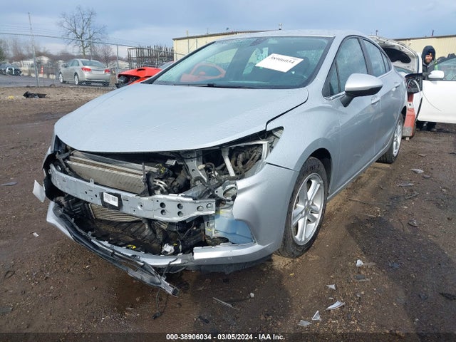 Chevrolet Cruze Lt Auto 2017 1G1BE5SM7H7129324 Image 2