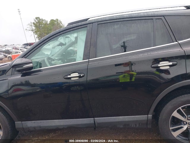 Toyota Rav4 Xle 2018 2T3WFREV1JW453669 Image 15