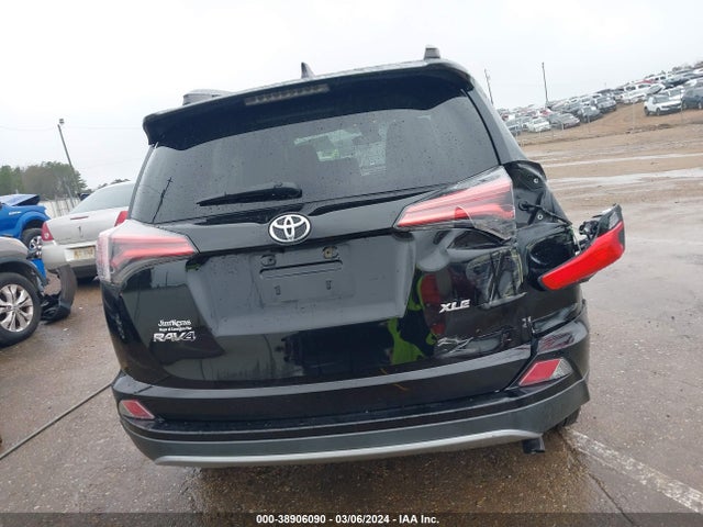 Toyota Rav4 Xle 2018 2T3WFREV1JW453669 Image 17
