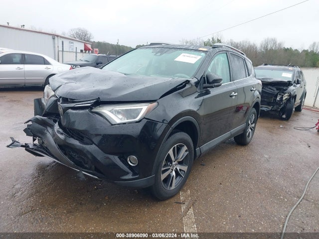 Toyota Rav4 Xle 2018 2T3WFREV1JW453669 Image 2