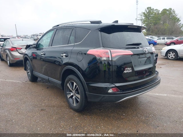 Toyota Rav4 Xle 2018 2T3WFREV1JW453669 Image 3