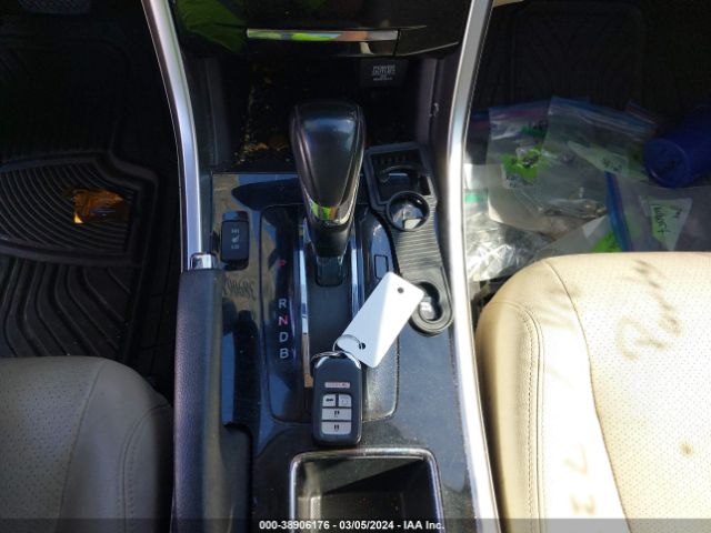 JHMCR6F72HC013819 Honda Accord Hybrid Touring