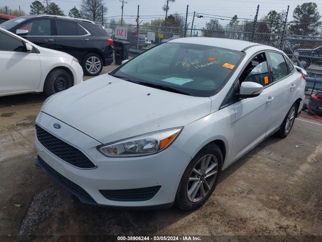 Ford FOCUS SE 2017 1FADP3F23HL269147 Image 2