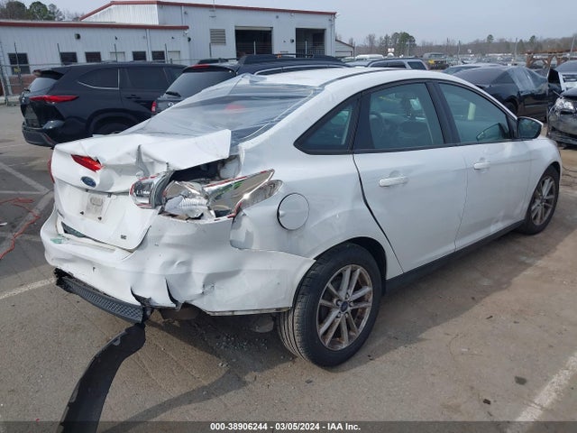 Ford FOCUS SE 2017 1FADP3F23HL269147 Image 4
