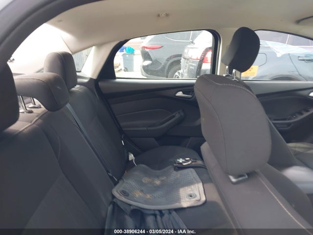 Ford FOCUS SE 2017 1FADP3F23HL269147 Image 8