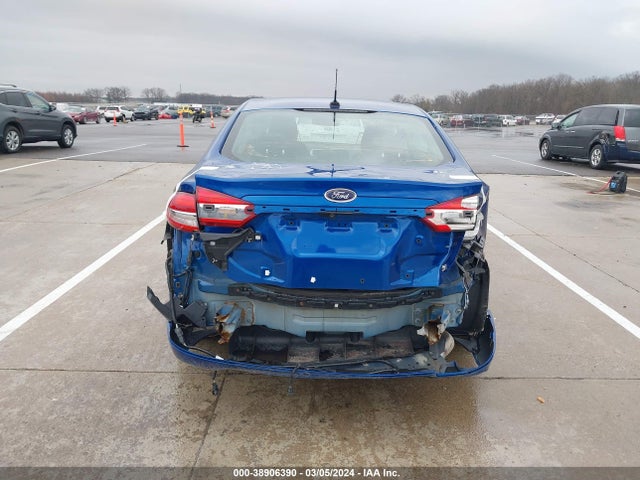 3FA6P0HD6HR245979 Ford FUSION SE