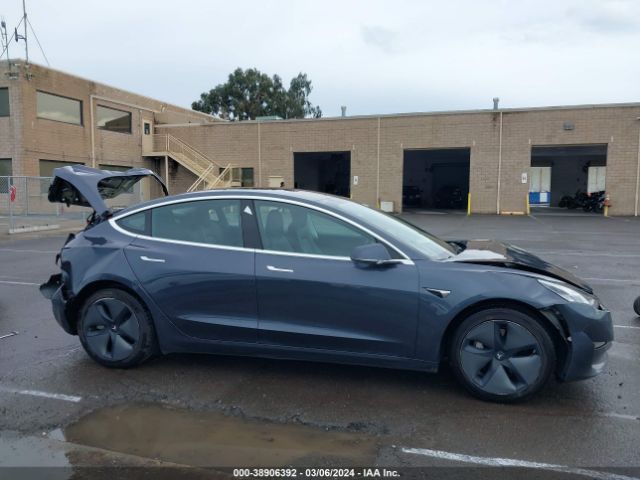 5YJ3E1EA3JF028125 Tesla Model 3 Long Range/mid Range