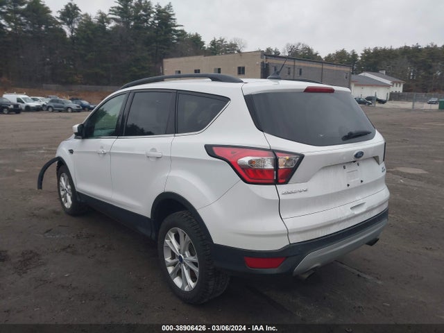 Ford ESCAPE SE 2018 1FMCU9GD2JUC12418 Image 3