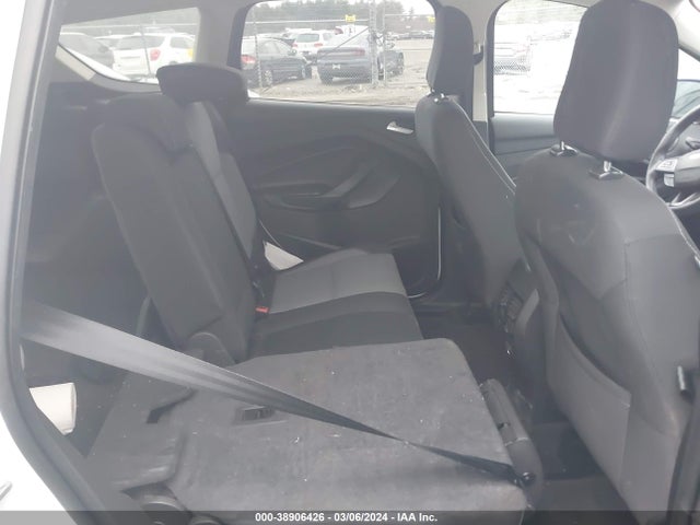 1FMCU9GD2JUC12418 Ford ESCAPE SE