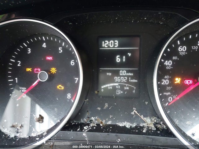 3VWB17AJ5GM235634 Volkswagen Jetta 1.8t Sport