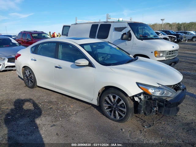 2017 1N4AL3AP5HC258135 main image