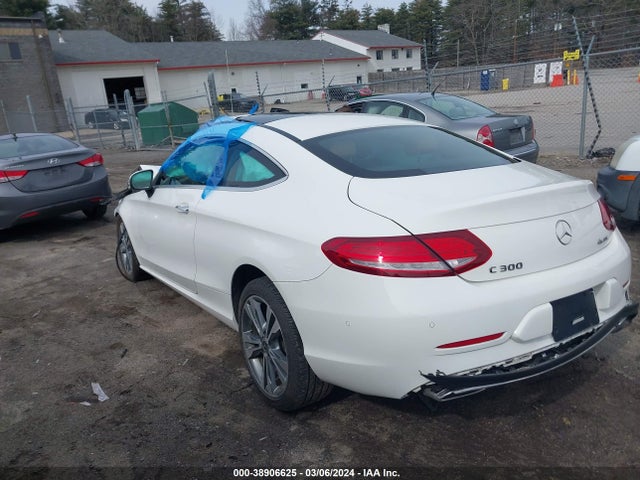 WDDWJ4KB3JF625574 Mercedes-Benz C 300 4matic