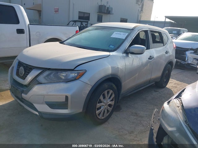 Nissan ROGUE S 2018 5N1AT2MT5JC714259 Image 2