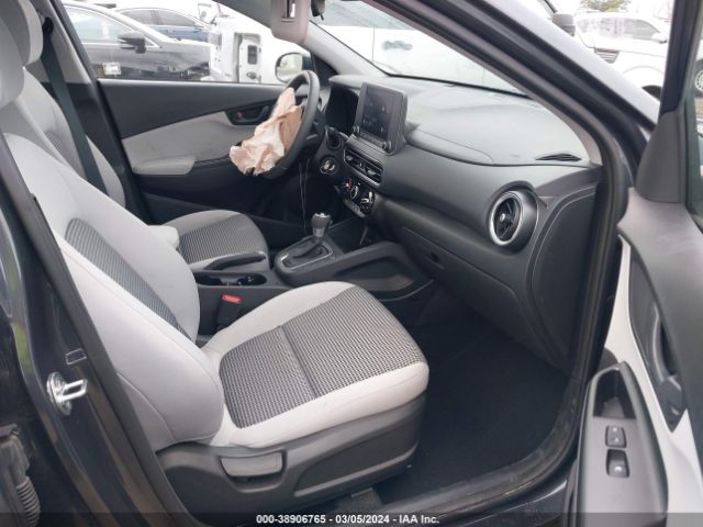 KM8K2CAB6NU762118 Hyundai Kona Se