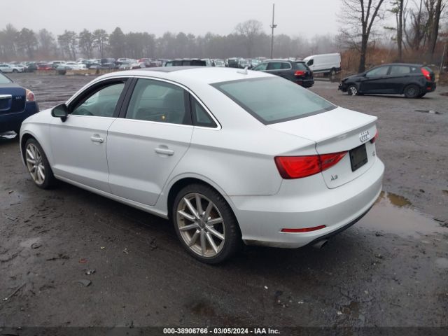2015 AUDI A3 WAUEFGFF3F1058452 Photo 2