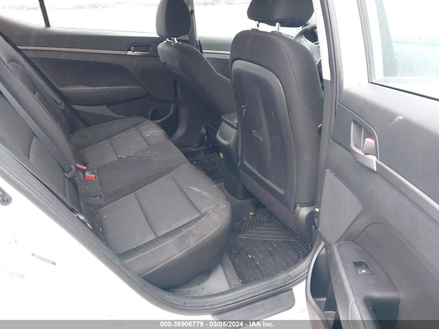 Hyundai ELANTRA SE 2018 5NPD74LF4JH274262 Image 8