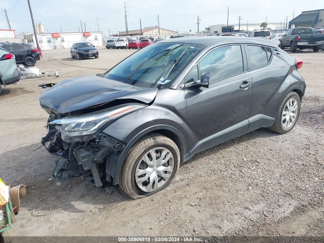 Toyota C-HR LE 2021 NMTKHMBX4MR135941 Image 2