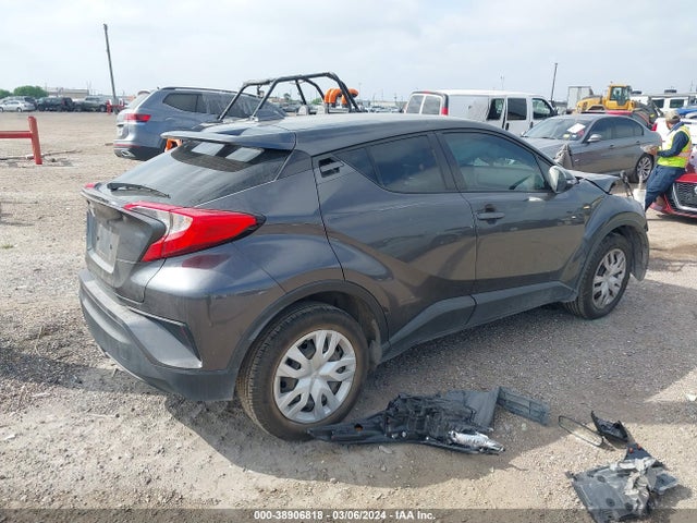 Toyota C-HR LE 2021 NMTKHMBX4MR135941 Image 4