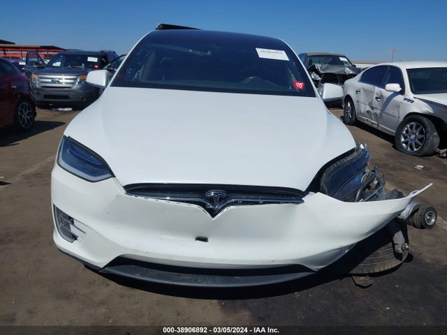 Tesla Model X 60d/70d/75d/90d 2016 5YJXCAE28GF005173 Image 12
