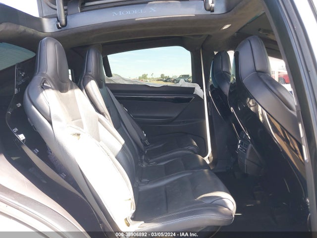Tesla Model X 60d/70d/75d/90d 2016 5YJXCAE28GF005173 Image 8