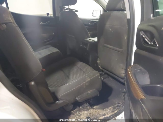 1GKKNSLS0HZ318182 GMC Acadia Sle-2