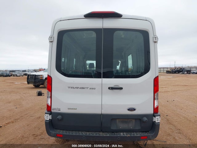 Ford Transit-250 2018 1FTYR2CG9JKA31590 Image 17