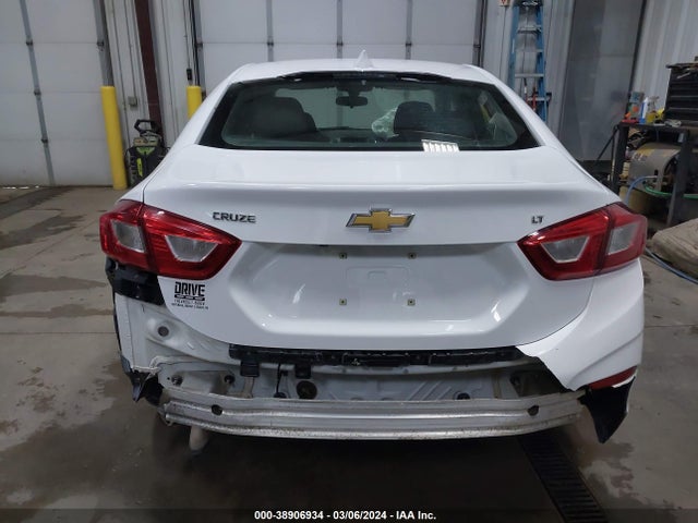 Chevrolet Cruze Lt Auto 2018 1G1BE5SM5J7242548 Image 17