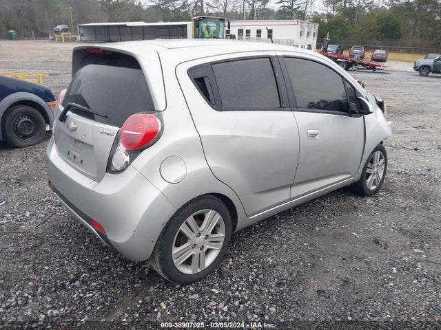 Chevrolet Spark 1lt Auto 2014 KL8CD6S95EC561437 Image 4