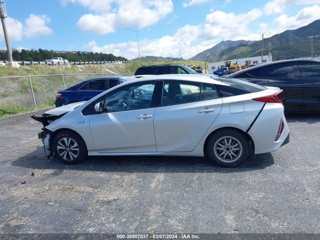 Toyota Prius Prime Premium 2017 JTDKARFP5H3066293 Image 15