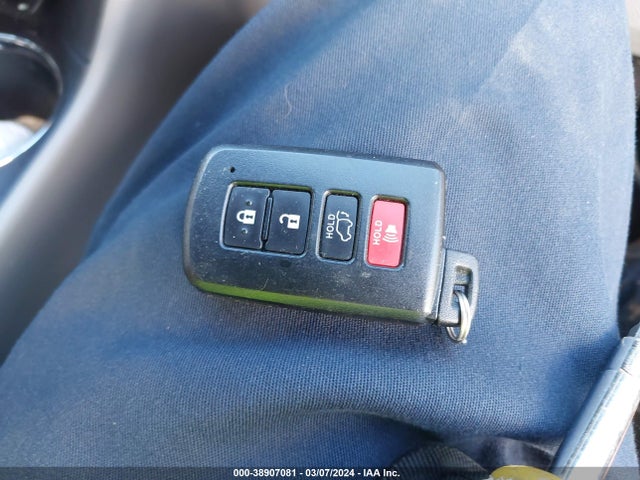 Toyota Highlander Limited 2017 5TDDZRFH7HS463920 Image 11