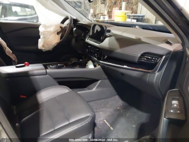 5N1BT3CB8NC725068 Nissan Rogue Sl Intelligent Awd