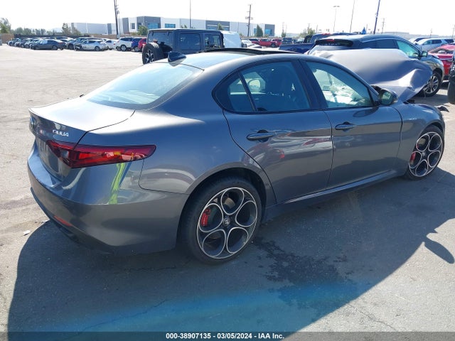 ZARFAMBN8N7665062 Alfa Romeo Giulia Veloce Ti Rwd