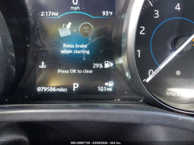 SADCJ2FX3KA369219 Jaguar F-pace 25t Premium