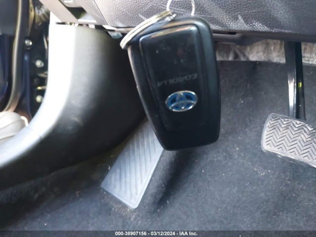 Toyota Corolla Hybrid Le 2021 JTDEAMDE5MJ027369 Image 11
