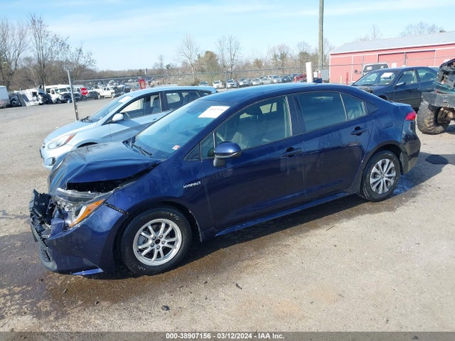 Toyota Corolla Hybrid Le 2021 JTDEAMDE5MJ027369 Image 2