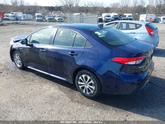 Toyota Corolla Hybrid Le 2021 JTDEAMDE5MJ027369 Image 3