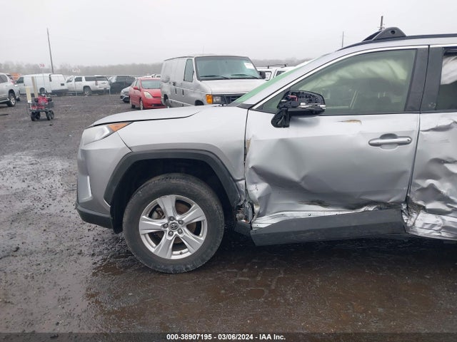 Toyota Rav4 Xle 2019 JTMP1RFV6KD520279 Image 15