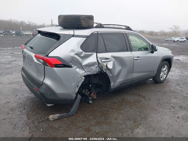 Toyota Rav4 Xle 2019 JTMP1RFV6KD520279 Image 4