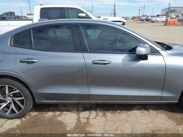 7JRA22TK0LG060476 Volvo S60 T6 Momentum