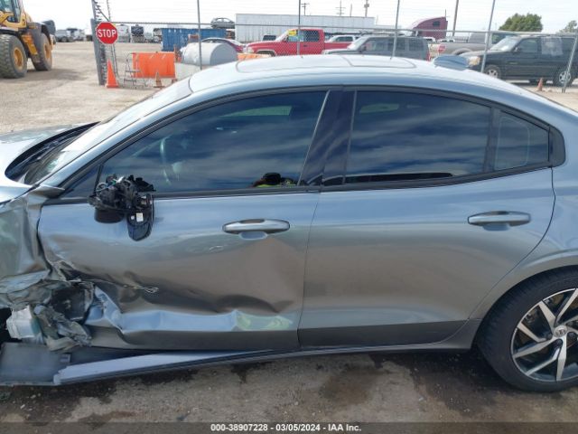 7JRA22TK0LG060476 Volvo S60 T6 Momentum