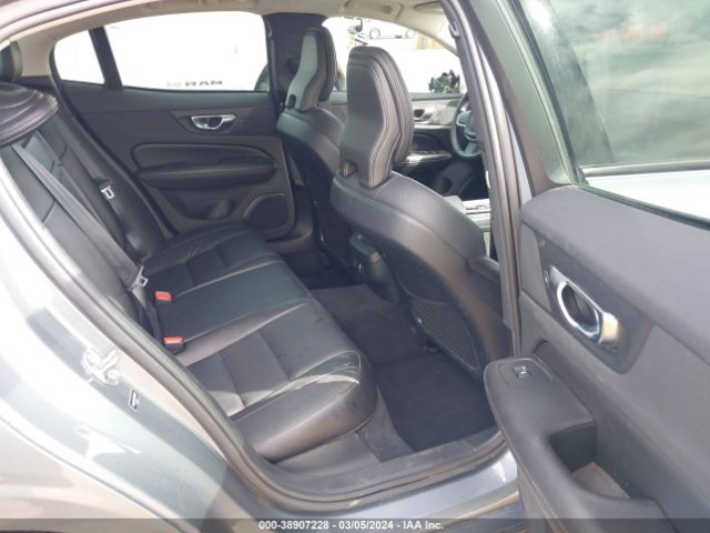 7JRA22TK0LG060476 Volvo S60 T6 Momentum