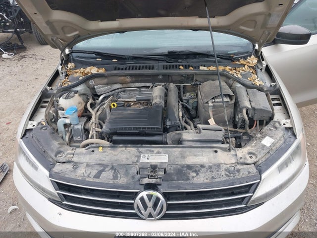 3VW267AJ8GM272159 Volkswagen Jetta 1.4t S