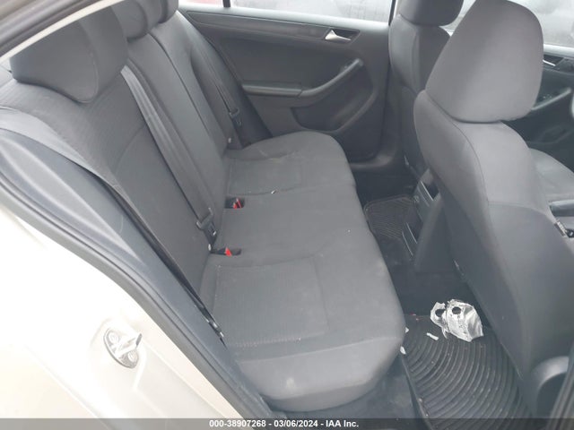 3VW267AJ8GM272159 Volkswagen Jetta 1.4t S